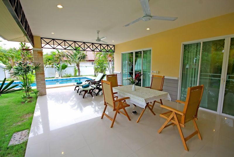 Thai Thani Pool Villa Resort Pantai Jomtien Luaran gambar