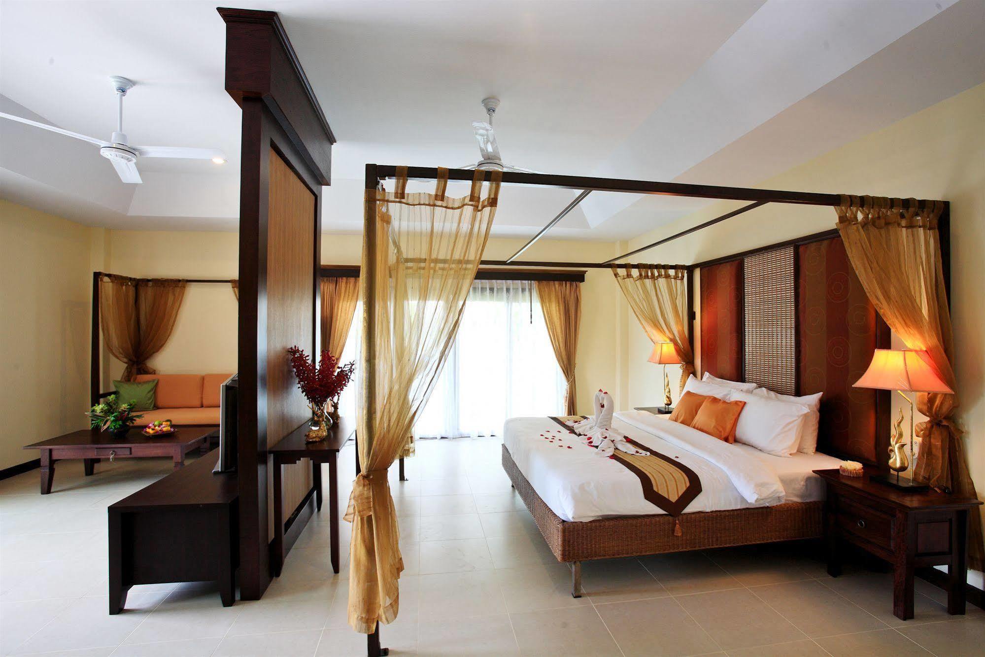 Thai Thani Pool Villa Resort Pantai Jomtien Luaran gambar