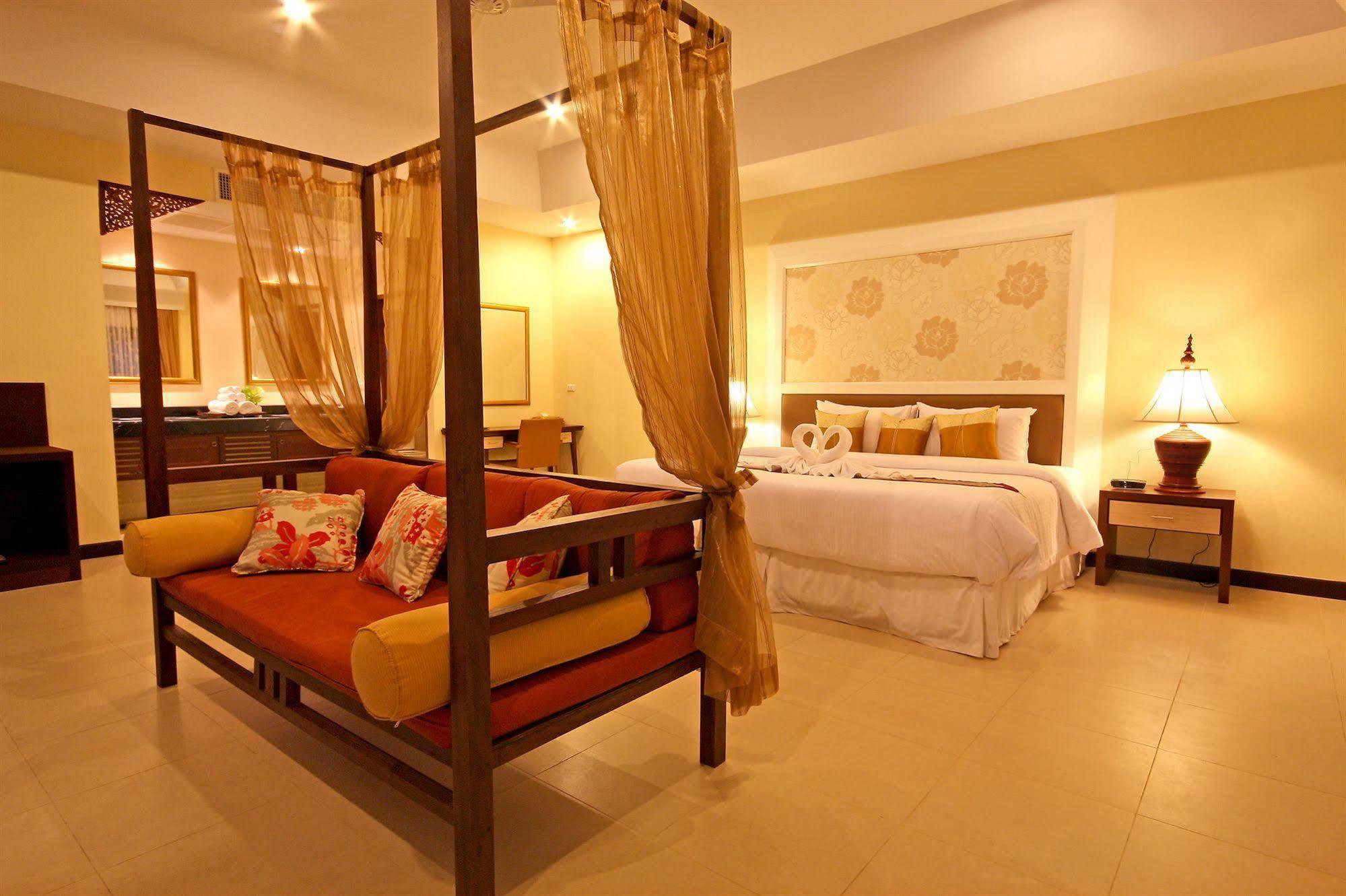 Thai Thani Pool Villa Resort Pantai Jomtien Luaran gambar