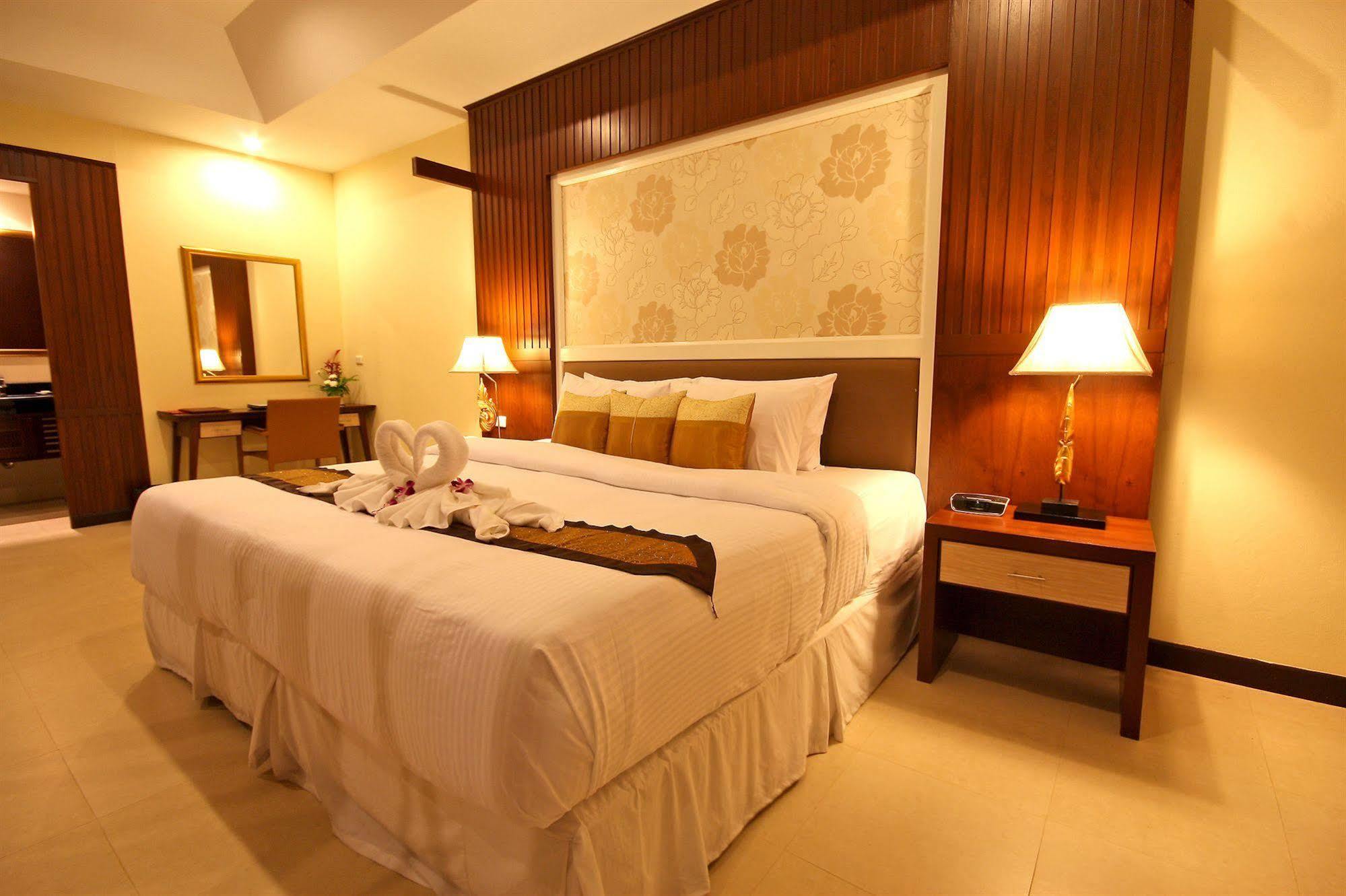 Thai Thani Pool Villa Resort Pantai Jomtien Luaran gambar